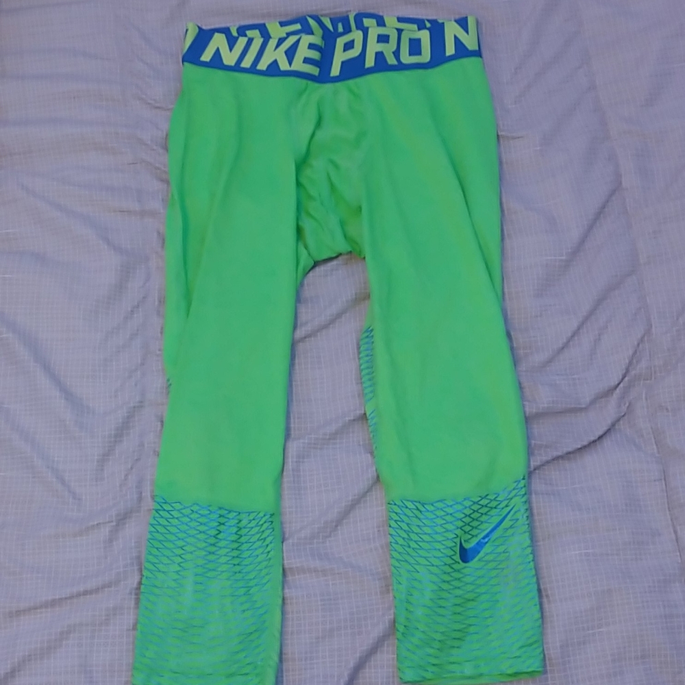 Nike Neon green 3/4 compression pants